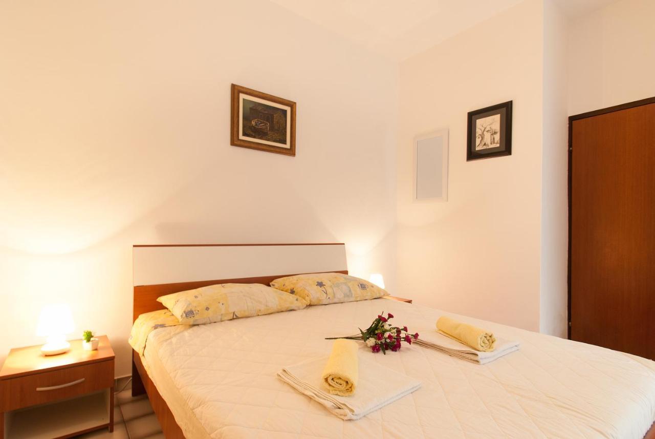 Weis Apartments Rovinj Rom bilde