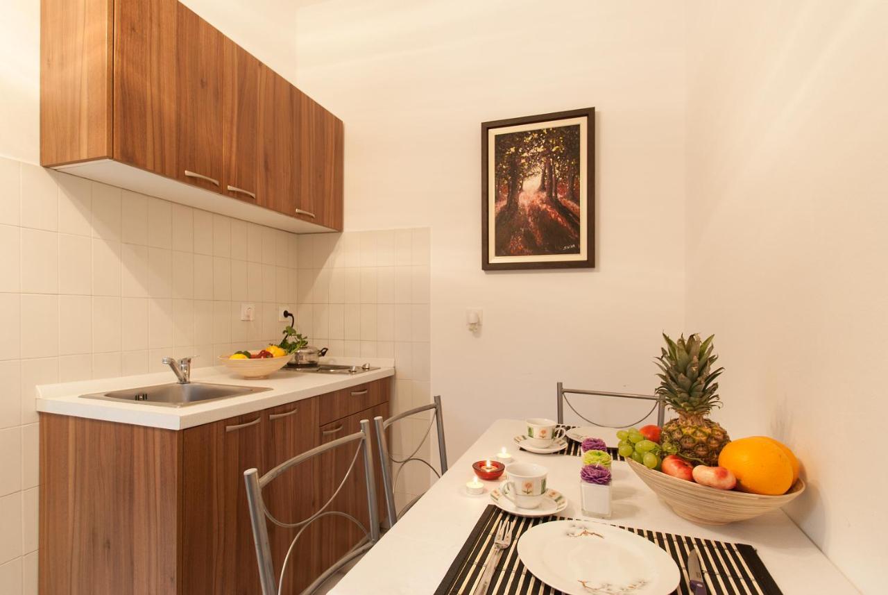 Weis Apartments Rovinj Rom bilde