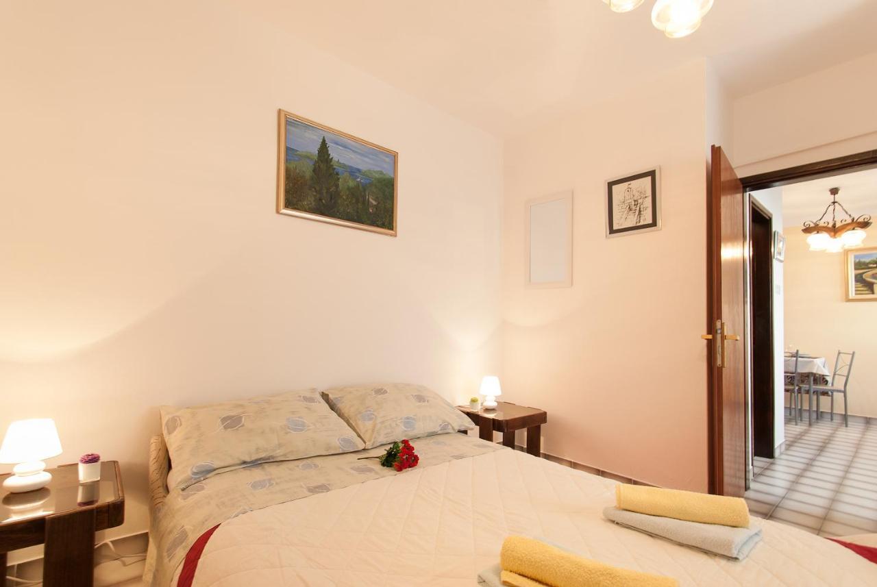 Weis Apartments Rovinj Rom bilde